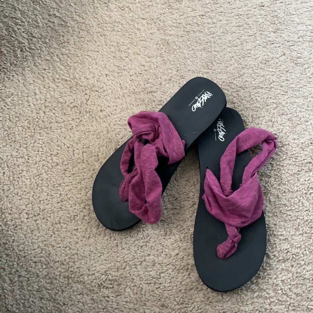 Sandals - Picture 2 of 2